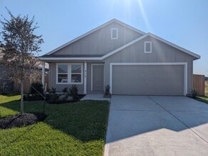 Building Photo - 313 Nicholas Rd