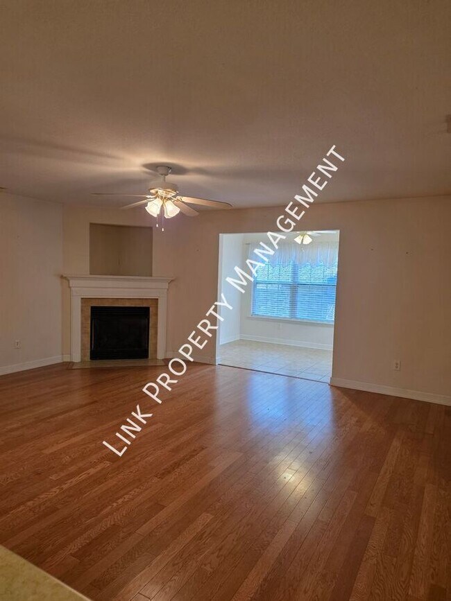 Foto del edificio - 21 Sheila Gail Ln