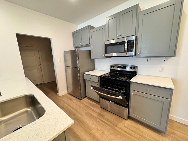 Building Photo - 5711 Kemper St