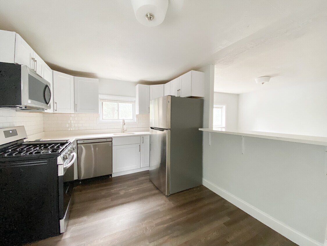 46 Bolton St Unit 6, Waltham, MA 02453 Apartments in Waltham, MA