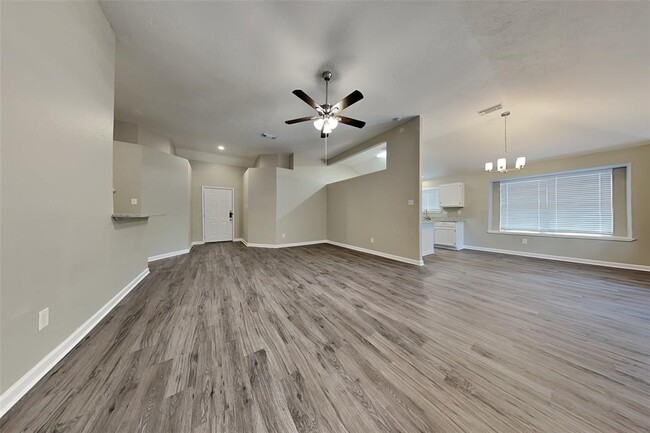 Building Photo - 8155 Big Oak Trail Dr