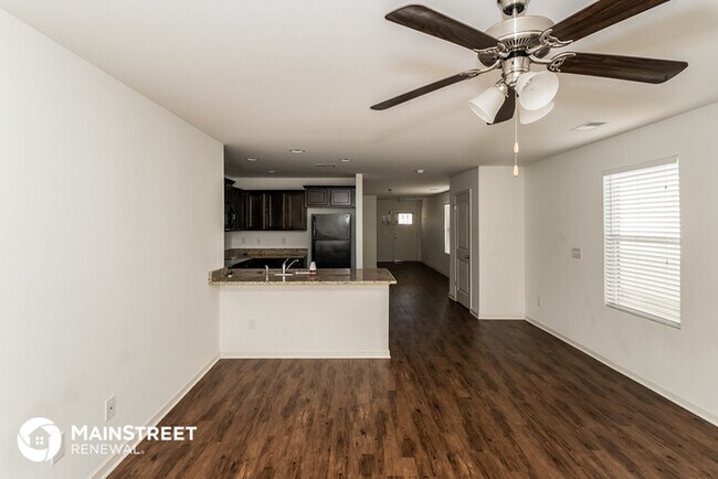 Foto del edificio - 905 Hawthorn Ln