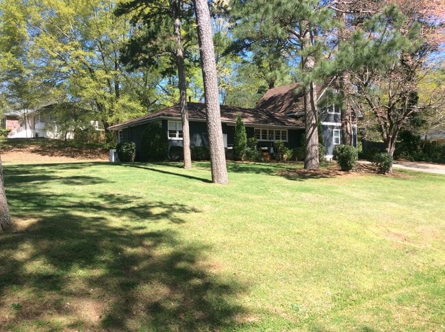 Building Photo - 358 Peevy St