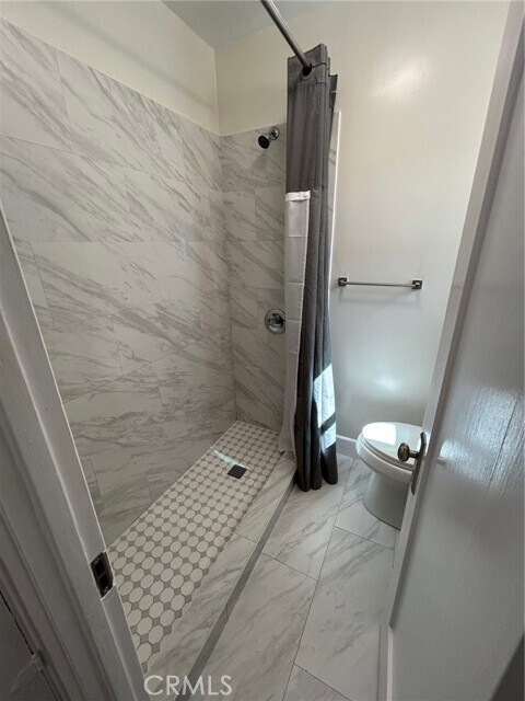 Foto del edificio - 1082 W 21st St