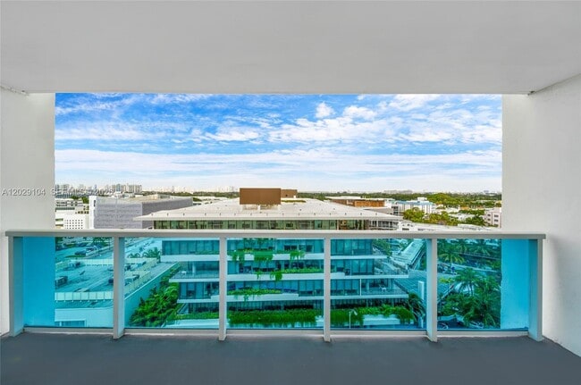 Building Photo - 2301 Collins Ave