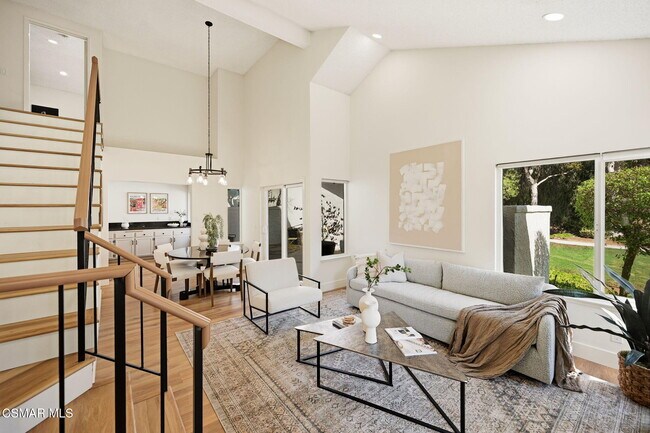 Foto del edificio - 974 Quarterhorse Ln