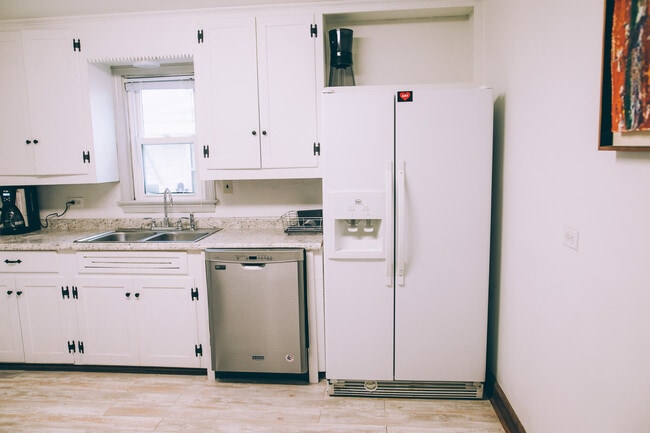 Foto del edificio - 1111 Rayon St