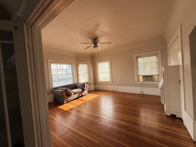 Foto del edificio - 1706 16th St