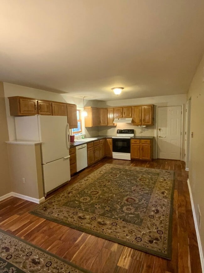 Building Photo - 3 br, 1.5 bath House - 2204 ROBERT FULTON HWY