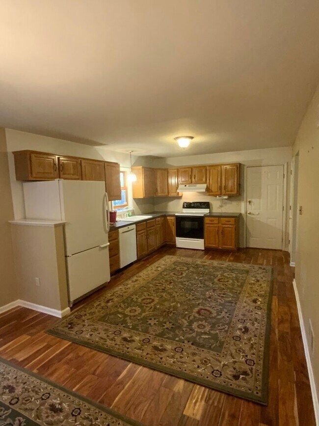 Foto del edificio - 3 br, 1.5 bath House - 2204 ROBERT FULTON HWY