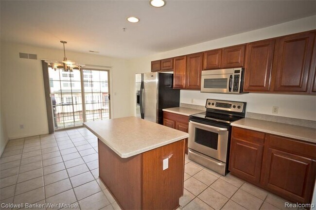 Building Photo - 3229 Newbury Pl