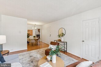 Building Photo - 4324 2nd Rd N