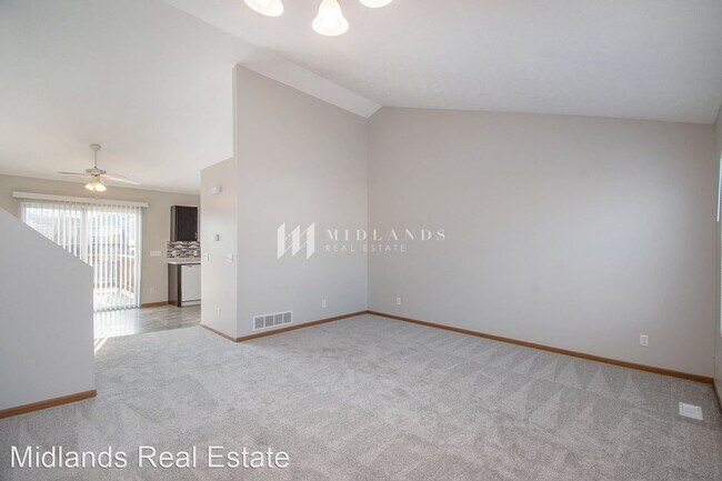 Foto del edificio - 3 br, 2 bath House - 6215 N 128th St