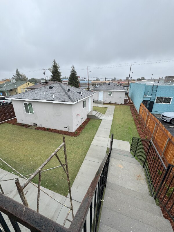 Foto del edificio - 2300 Brundage Ln