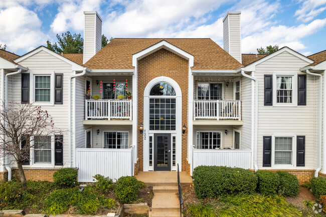 Building Photo - The Villas At Countryside