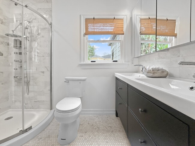 Foto del edificio - 3303 N Perry Ave