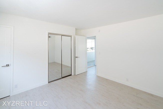 Foto del edificio - 1005 S Barrington Ave