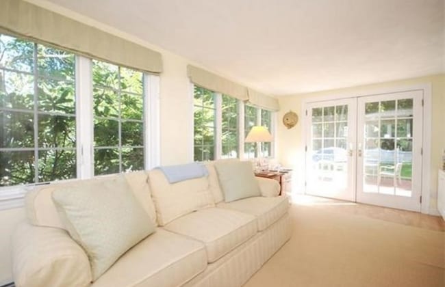 Building Photo - 6 Daniels St