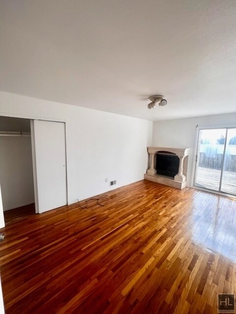 Foto del edificio - 4 Bedroom on SHELDON AVENUE