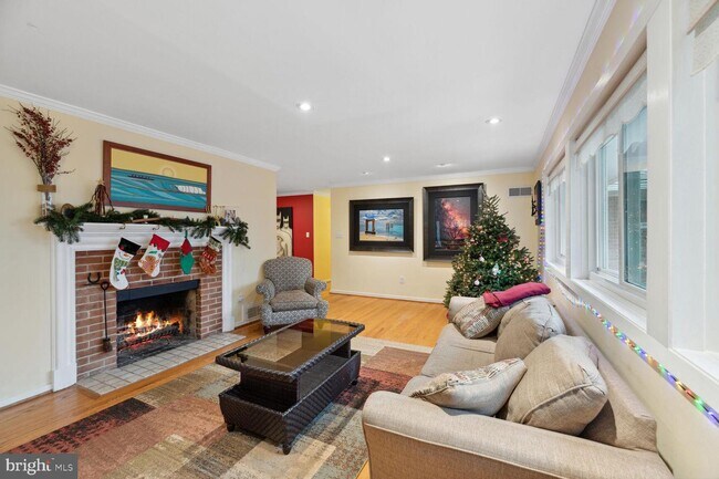 Foto del edificio - 6909 Andover Dr