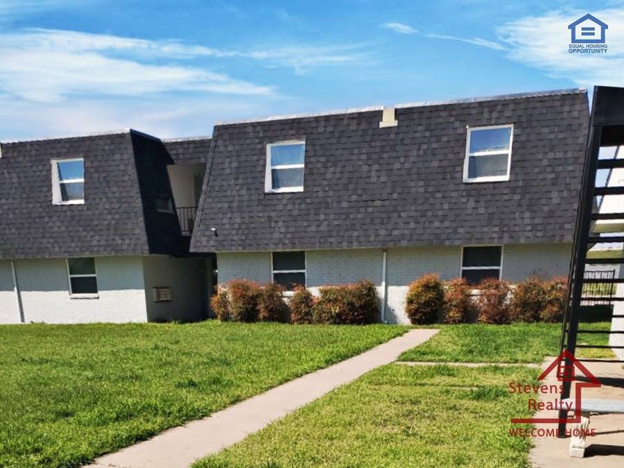 Foto principal - 2111 NW Lindy Ave
