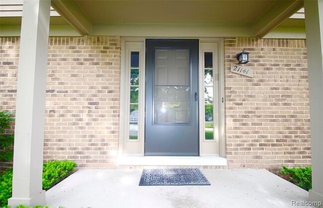 Building Photo - 21141 E Glen Haven Cir