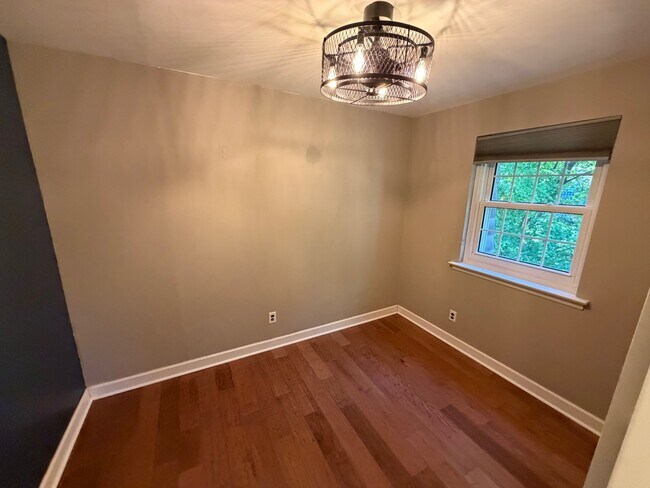 Foto del edificio - 4000 Gypsy Ln