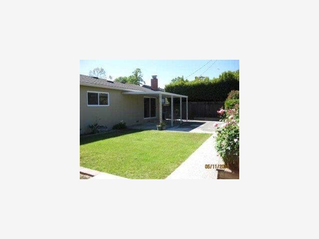 Building Photo - 1379 Brookglen Dr