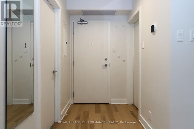 Building Photo - 340 McLeod St