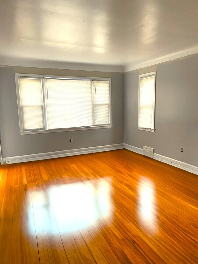 Foto del edificio - 15360 Kentfield St