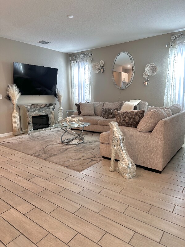 Foto del edificio - 5224 Meadow Song Dr