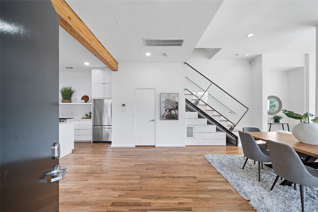 Foto del edificio - 2437 North Blvd