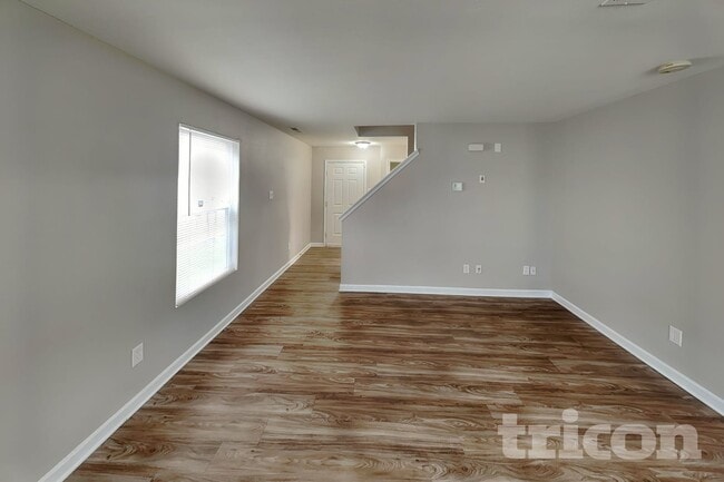Building Photo - 1362 Cadre Cir