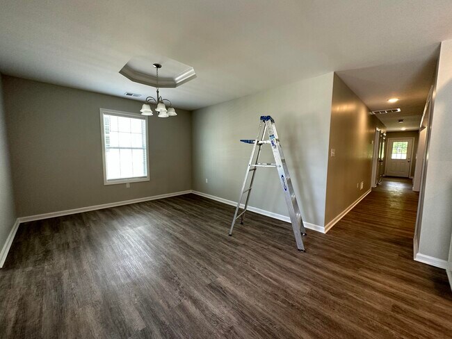 Building Photo - 9005 Landon Ln