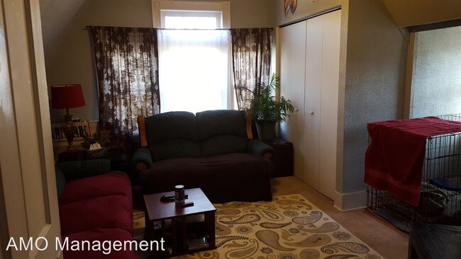 Foto del edificio - 1 br, 1 bath Apartment - 101 Pennwood Ave