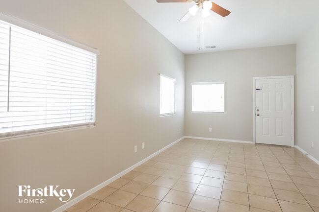 Foto del edificio - 6707 Pocket Wood St