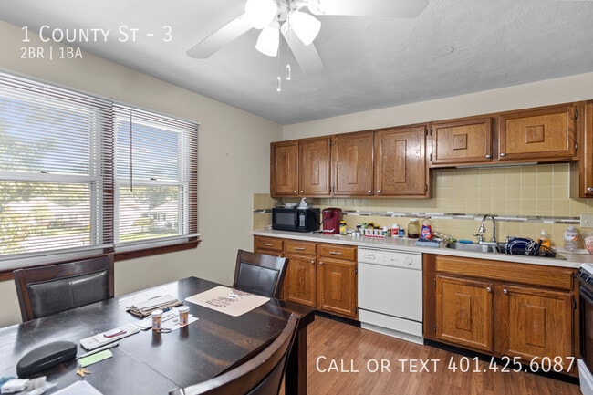 Building Photo - 1 County St