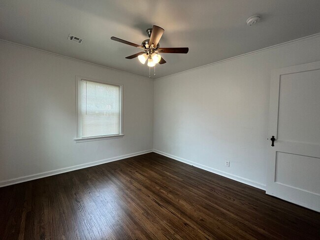 Foto del edificio - Adorable 2 bedroom 1 bath!