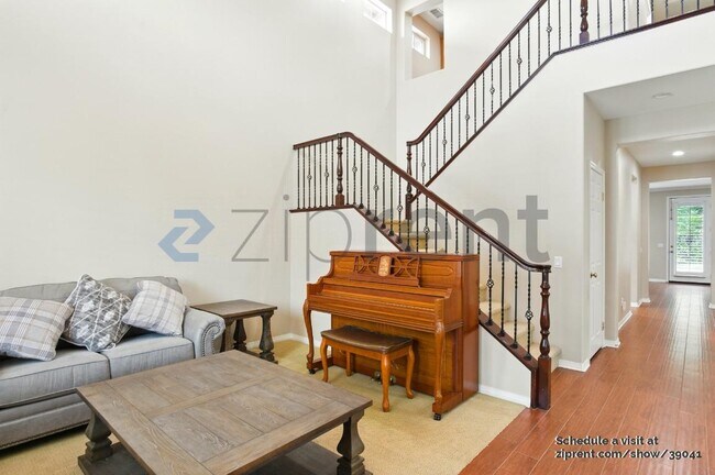 Foto del edificio - 16766 Tamarind Ct