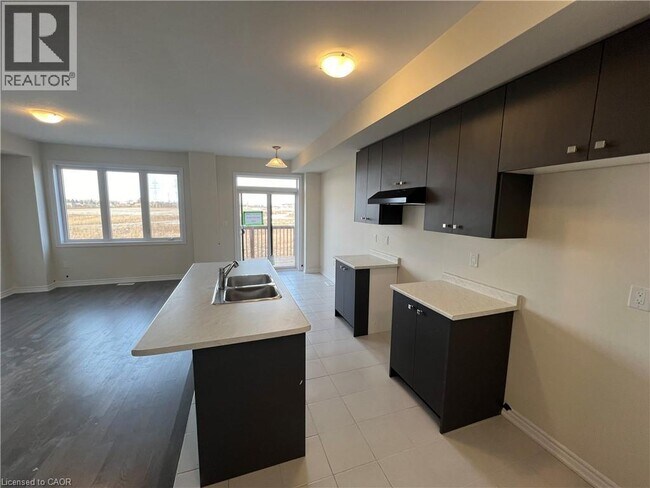 Photo du bâtiment - 151 Vanilla Trl