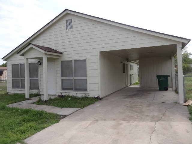 Primary Photo - Nice 3 Bedroom / 1 Bathroom Home