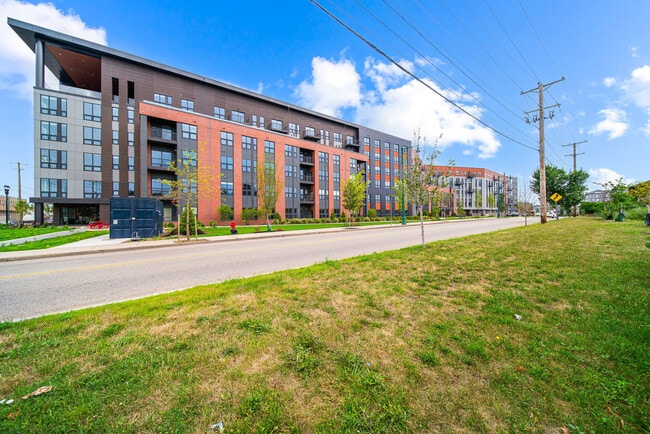 Building Photo - Artemas