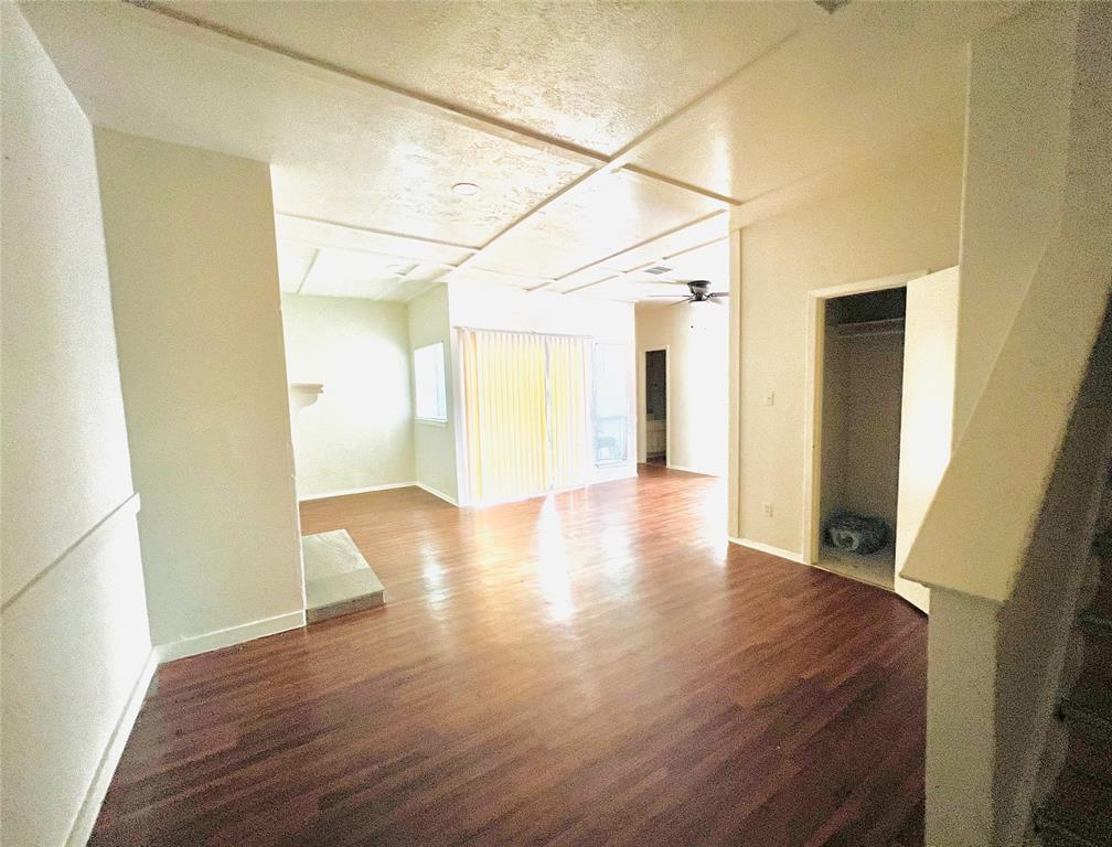 11037 Albury Dr, Houston, TX 77096 Condo for Rent in Houston, TX