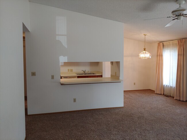 Foto del edificio - 8418 Everett Way