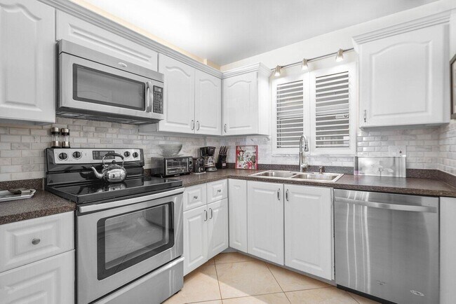 Foto del edificio - 3114 S Ocean Blvd