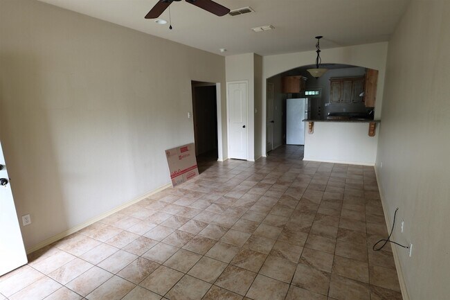 Foto del edificio - 111 Summer Creek Dr