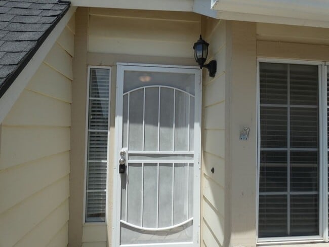 Building Photo - 303 Hartnell Rd