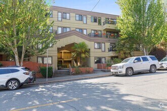 Building Photo - 3401 Wallingford Ave N