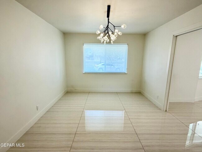 Foto del edificio - 8500 Edgemere Blvd