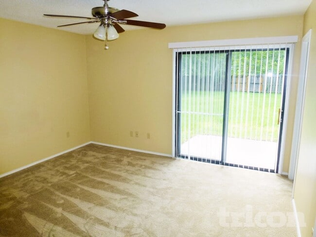 Foto del edificio - 1805 Clover Ct